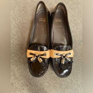 Woman’s size 8 Stuart Weitzman patent loafers